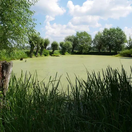 Domek Nad Lakami. Miedzy Wisla A Kampinosem Dom wakacyjny *