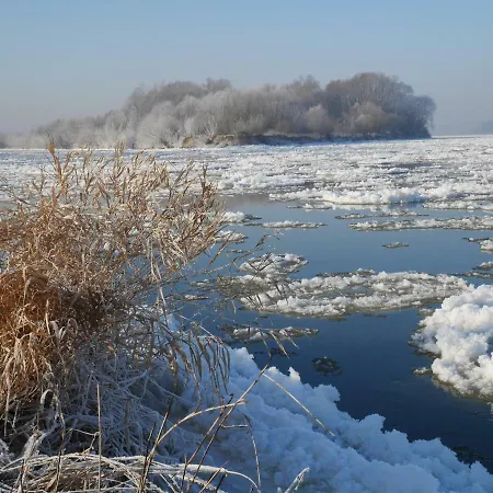 Domek Nad Lakami. Miedzy Wisla A Kampinosem Dom wakacyjny