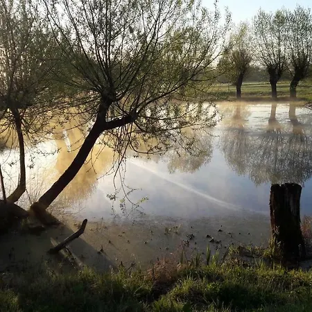 Dom wakacyjny Domek Nad Lakami. Miedzy Wisla A Kampinosem Duchowne Polski